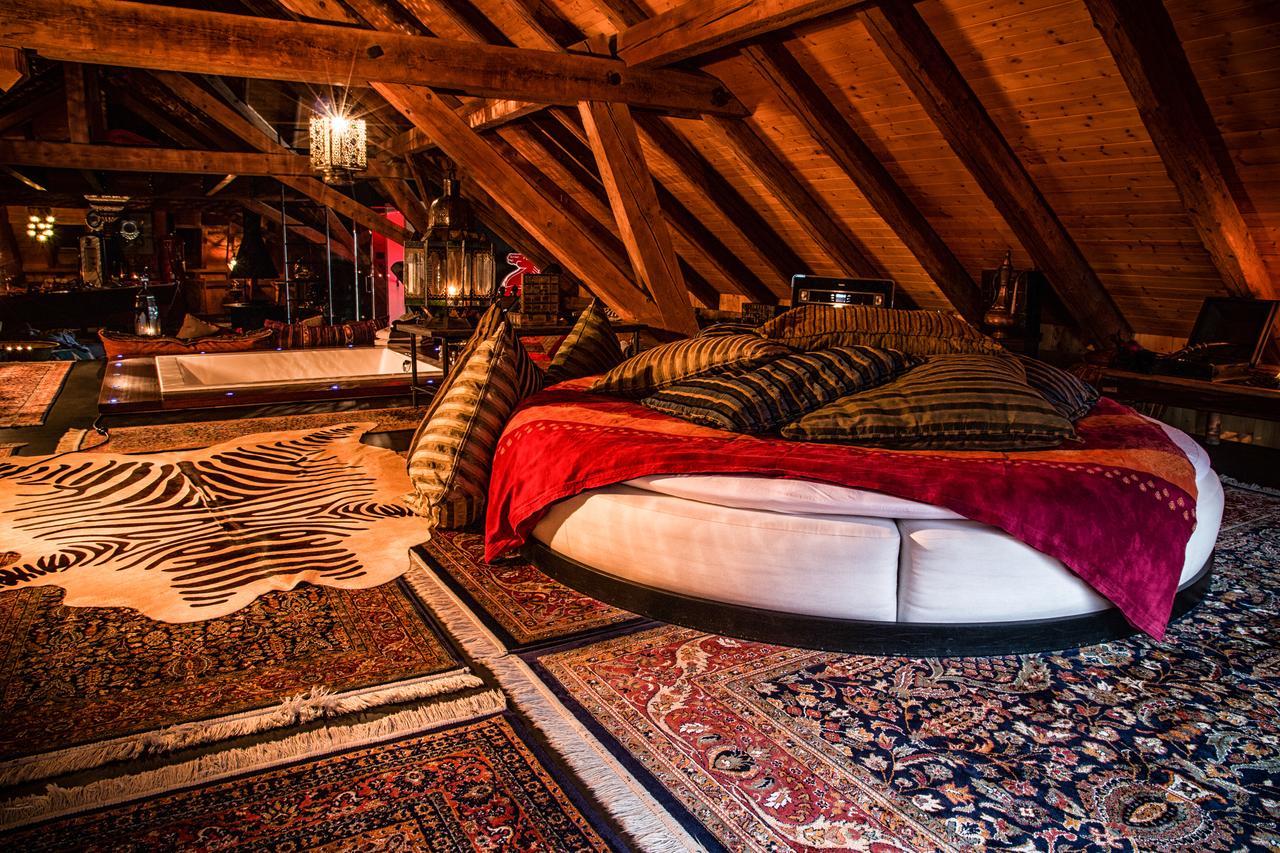 Bijou Hotel / Love&Romance Kallnach Værelse billede